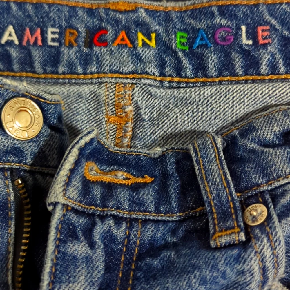 American Eagle Outfitters stylish distressed